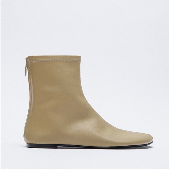 💗 3 for $20💗 Zara round toe low heel leather taupe gray boot - Picture 3 of 14